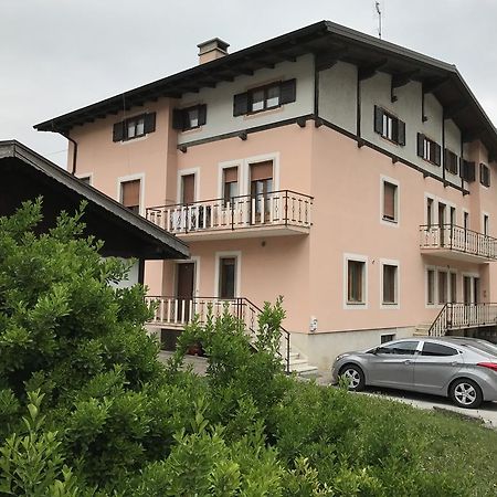 Palazzina Rosa Lägenhet Spormaggiore Exteriör bild