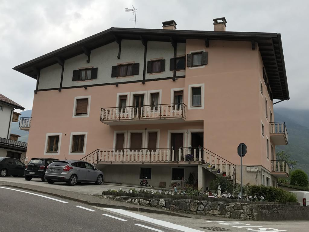 Palazzina Rosa Lägenhet Spormaggiore Exteriör bild