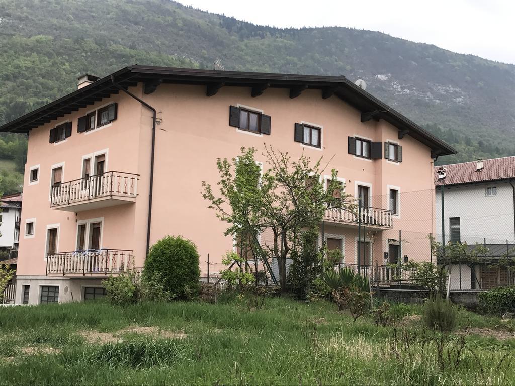 Palazzina Rosa Lägenhet Spormaggiore Exteriör bild