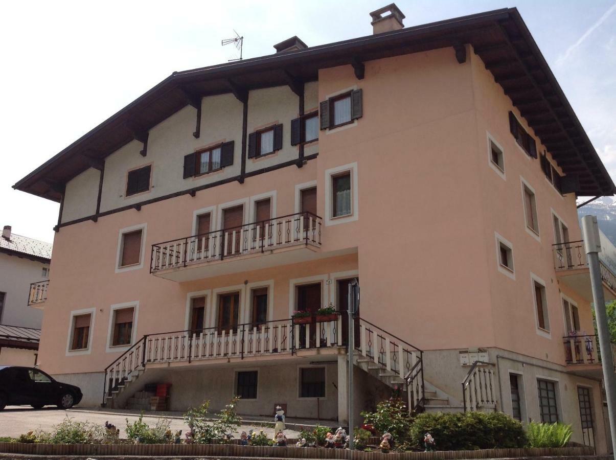 Palazzina Rosa Lägenhet Spormaggiore Exteriör bild